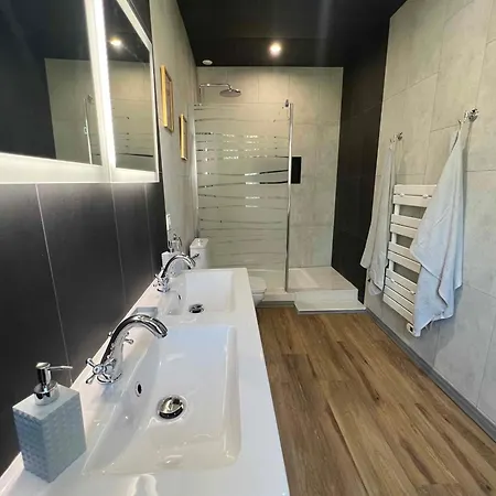 Superbe Avec Piscine, 4 A Villa
