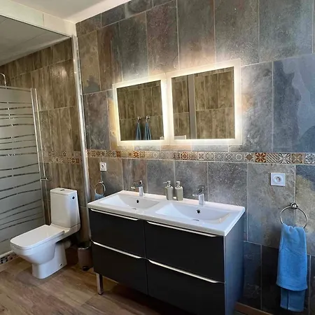 Superbe Avec Piscine, 4 A Villa *